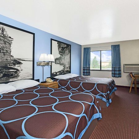 Hotel Super 8 By Wyndham Wisconsin Dells Extérieur photo
