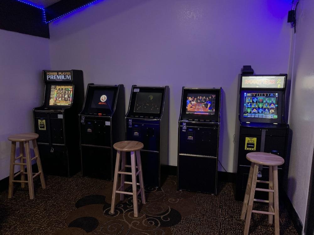 Hotel Super 8 By Wyndham Wisconsin Dells Extérieur photo