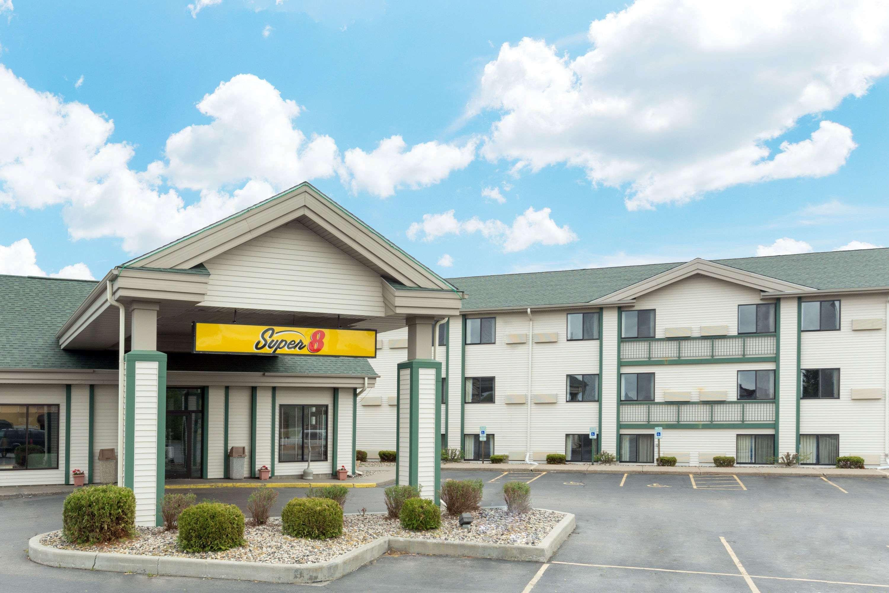 Hotel Super 8 By Wyndham Wisconsin Dells Extérieur photo