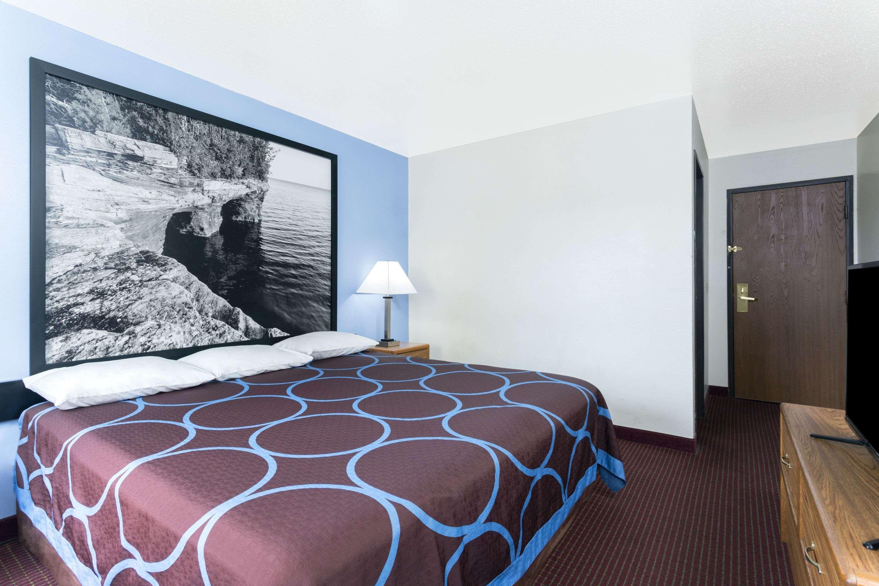 Hotel Super 8 By Wyndham Wisconsin Dells Extérieur photo