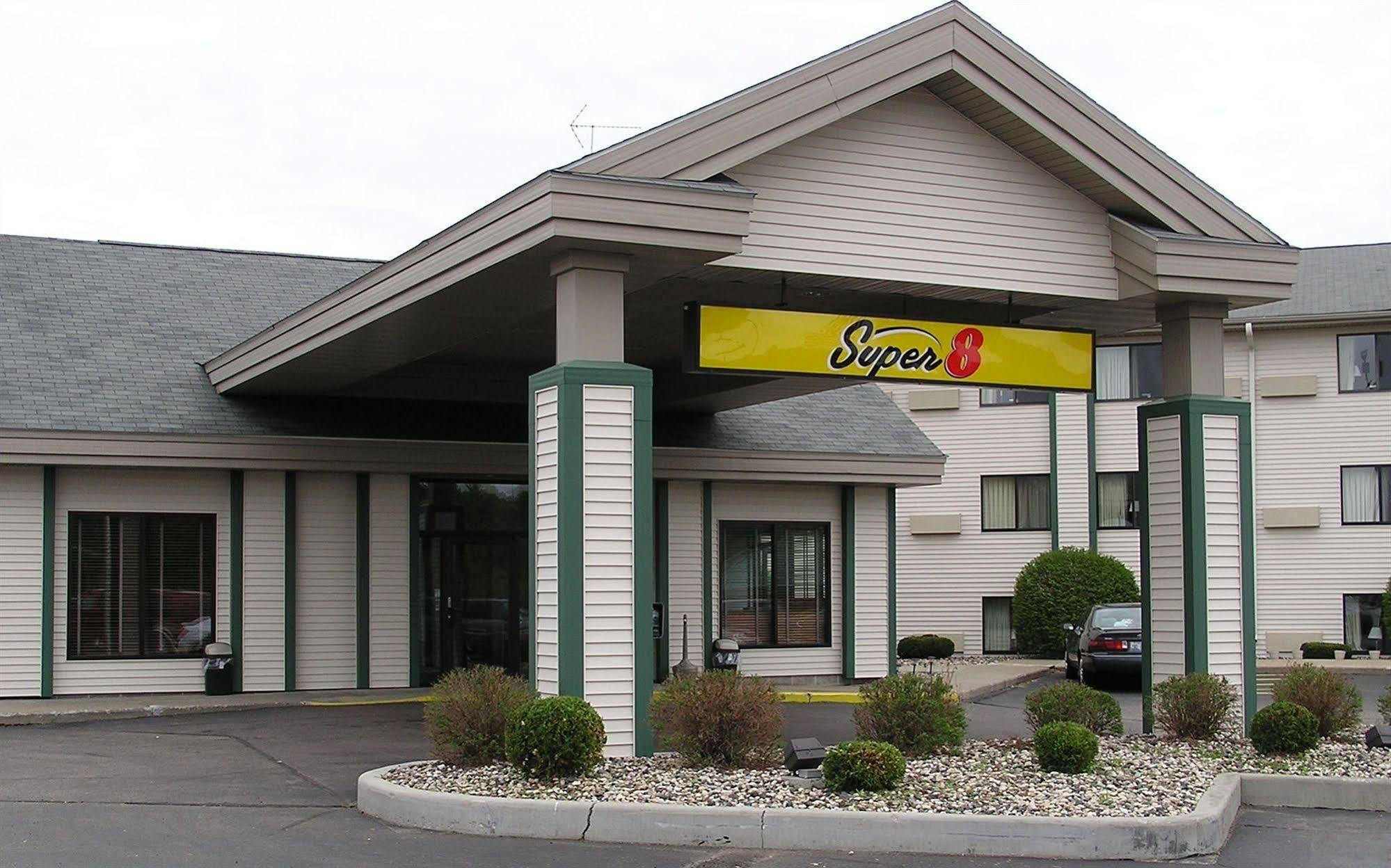 Hotel Super 8 By Wyndham Wisconsin Dells Extérieur photo